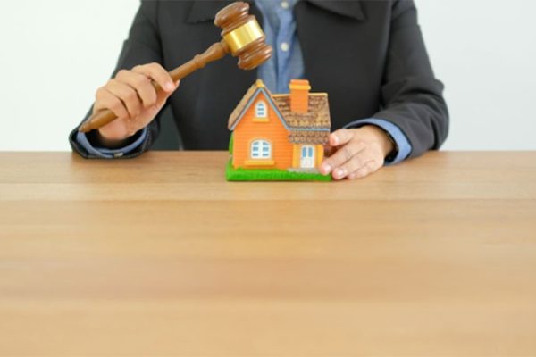 Giải quyết tranh chấp đất đai đã có sổ đỏ