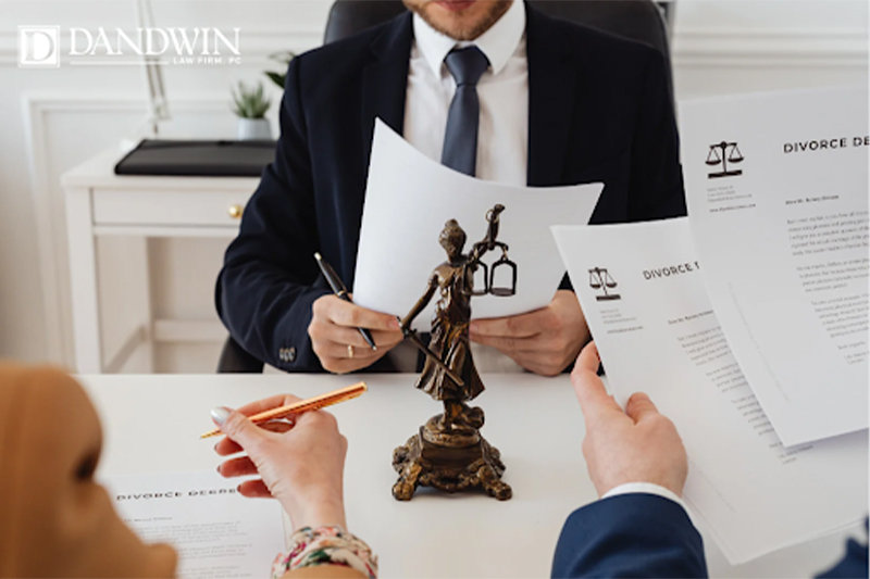 Ly hôn thuận tình có cần ra Tòa không
